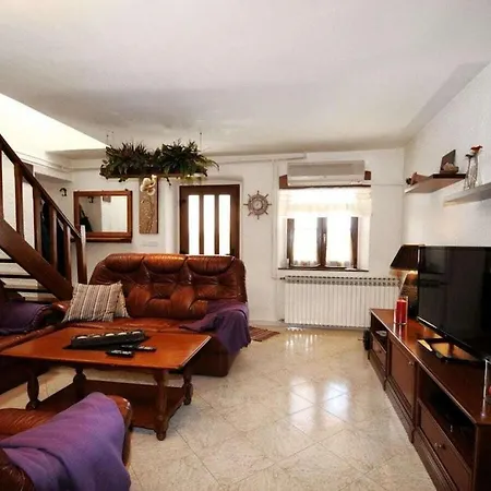 Casa Astrid By The Sea In Porec, Istria Будинок відпочинку