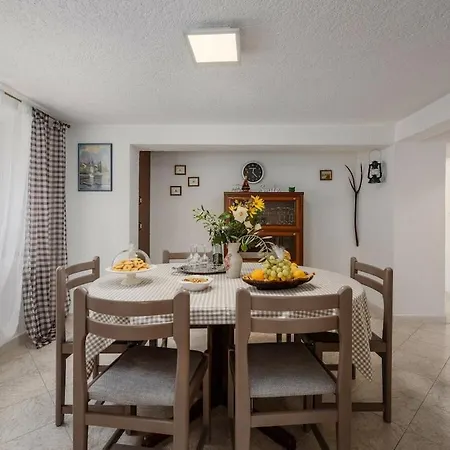 Casa Astrid By The Sea In Porec, Istria Будинок відпочинку